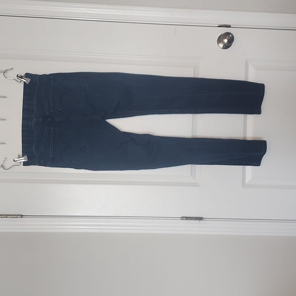 Levi's Elastic Waist Jeans Size 28 - Picture 2 of 4